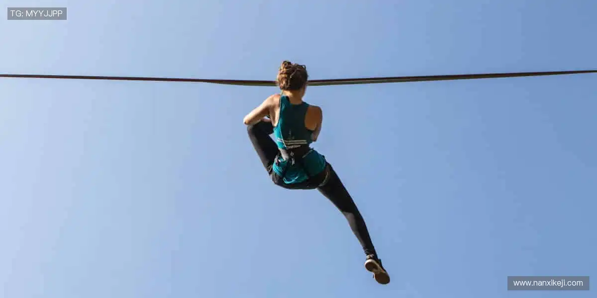 📱随时随地，精彩赛事永不离线！